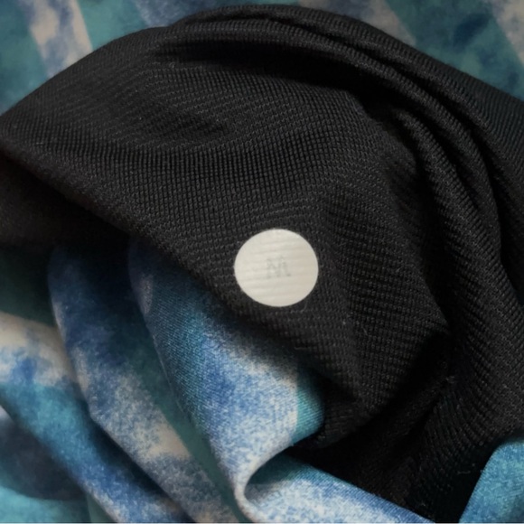 Lululemon T.H.E. Shorts Mens Size M Lined 9" Running Tie-Dye Green Striped - Picture 5 of 5